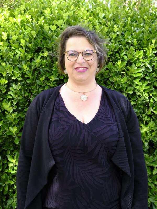 Mme Sonia SENANT 